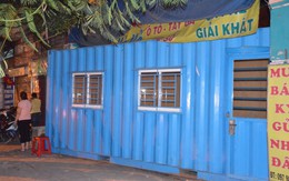 Xông vào nhà đánh người, cẩu container chặn bít cửa