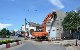 Làm ngay đoạn đường qua căn nhà cưỡng chế ở QL 51B