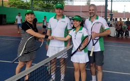 Khi các nhà ngoại giao ra sân