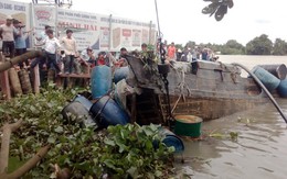 Trục vớt ghe chìm trên sông Sài Gòn, vẫn chưa thấy 2 mẹ con