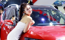 Vietnam Motor Show: 'Em xinh em đứng chỗ nào cũng xinh'