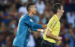 ​Đẩy trọng tài, Ronaldo bị treo giò 5 trận