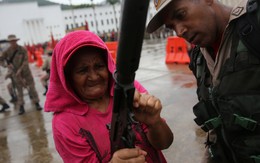 Venezuela huy động toàn dân đòi chống Mỹ