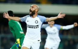 ​Hạ Verona, Inter bám sát Napoli