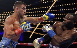 Rigondeaux tung khăn trắng xin thua Lomachenko