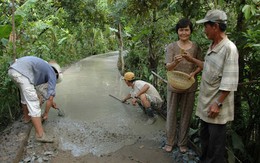 Khi các lão nông làm lộ, xây cầu