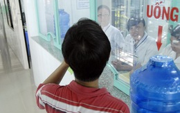 Khi tài trợ quốc tế rút đi