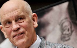 John Malkovich: sân khấu mới là tôi, còn phim là cuộc đời!