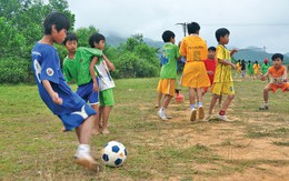 Trẻ nông thôn cũng thiếu sân chơi