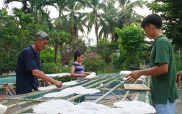 Trăm năm bánh tráng phơi sương