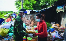 Ổ bánh mì giữa ngày phong tỏa