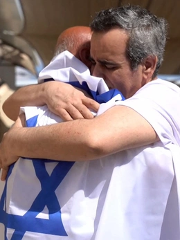Sống sót qua ngục tù của Hamas: Lời kể của các con tin Israel