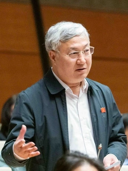 Đại biểu tranh luận viên chức 'chân trong, chân ngoài': Có biểu hiện không quản được thì cấm?