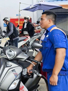 Xăng sinh học E10 sẽ được dùng toàn quốc từ tháng 6 năm sau