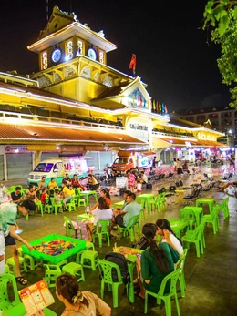 Phố đêm Chợ Lớn ở phường Bình Tây hoạt động từ 1-12