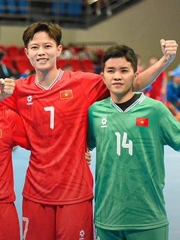Thủ môn ghi bàn, tuyển futsal nữ Việt Nam hòa Trung Quốc