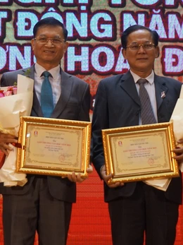 Hội Nhà văn Hà Nội trao giải cho tập thơ mà ông Lê Cảnh Nhạc đã xin rút khỏi giải thưởng năm trước