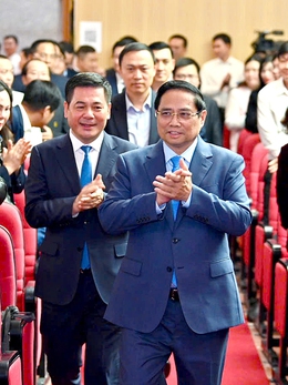 Xuất nhập khẩu đạt kỷ lục 920 tỉ USD, Việt Nam vào top 15 nước có quy mô thương mại lớn nhất