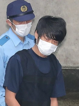 Nghi phạm sát hại cố Thủ tướng Abe Shinzo lần đầu lên tiếng xin lỗi