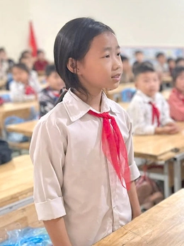 Những đứa trẻ 'lên đỉnh Mã Pí Lèng'