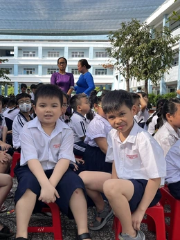Tuyển sinh vào lớp 1, lớp 6 tăng cường tiếng Anh cần những điều kiện gì?