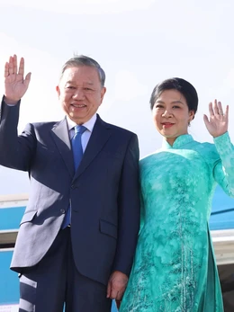 Việt - Nga thủy chung giữa thế giới bất định