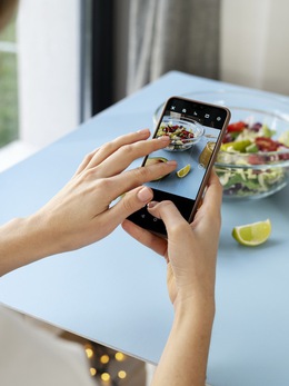 Mạng xã hội làm tăng chứng rối loạn ăn uống ở người trẻ