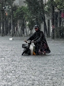 Thủ phủ tỉnh Bắc Giang lại ngập sâu sau mưa lớn