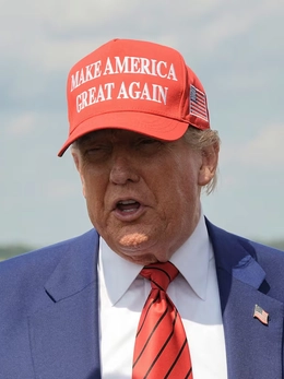 Ông Trump có phạm luật khi ra lệnh đánh bom Iran?