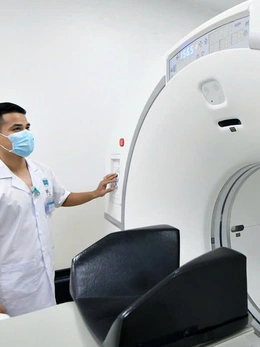 Chụp PET/CT khác gì so với chụp CT, MRI?
