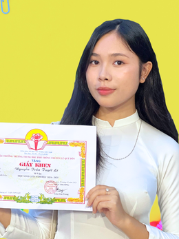 Chắp cánh ước mơ cho hai học sinh giỏi văn chông chênh đường đến trường