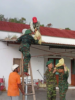 Bộ Quốc phòng: Hơn 346.000 người, trên 600 xe đặc chủng, 5 máy bay ứng trực bão số 3