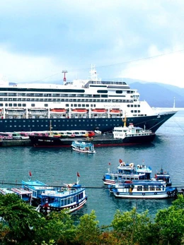 Chưa rõ bao giờ tàu du lịch biển quốc tế được trở lại cảng Nha Trang