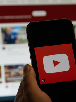 Úc cấm trẻ dưới 16 tuổi xem YouTube