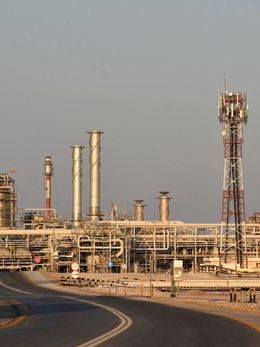 OPEC+ tăng mạnh sản lượng dầu mỏ trong tháng 9