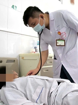 Ba người rủ nhau đi khám vì đau đầu, phát hiện nhiễm ký sinh trùng gây viêm màng não
