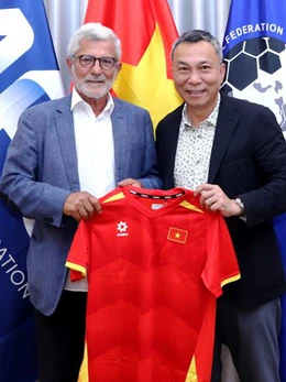 Ông Calisto trở lại Việt Nam