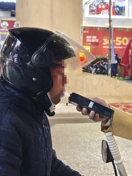 Xử lý gần 10.500 tài xế vi phạm trong ngày đầu năm, tai nạn giảm mạnh