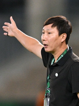 Truyền thông Hàn Quốc: Háo hức chờ HLV Kim Sang Sik
