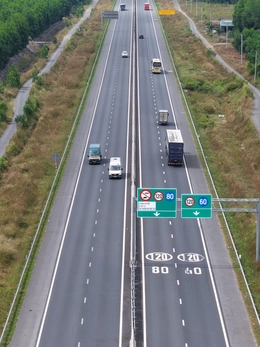 Phân làn theo tốc độ, loại xe chạy trên cao tốc Phan Thiết - Dầu Giây: Thông thoáng và an toàn hơn