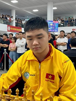 Thần đồng cờ vua Việt đạt Kiện tướng quốc tế ở tuổi 16, kỳ vọng nối tiếp Lê Quang Liêm