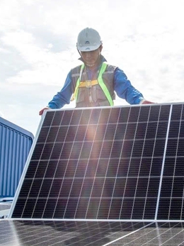 Đề xuất lắp đặt điện mặt trời mái nhà chỉ cần thông báo UBND cấp xã