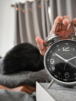 Chuyên gia cảnh báo 'ngủ nướng' trong dịp Tết Nguyên đán có thể gây hại sức khỏe