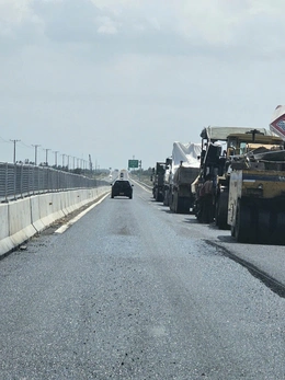 Cao tốc Hậu Giang - Cà Mau tạm dừng khai thác từ 13h ngày 16-3, người dân đi lại thế nào?