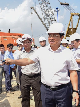 Chủ tịch UBND TP.HCM yêu cầu đẩy nhanh thi công nút giao An Phú, đoạn vành đai 2