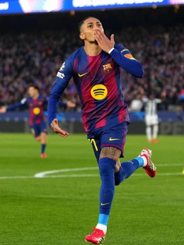 Barca và Liverpool bùng nổ ở lượt về vòng 16 đội Champions League