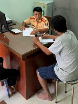 Hai tài xế đánh nhau ở phường Chợ Lớn vì 'không ai nhường đường cho ai'