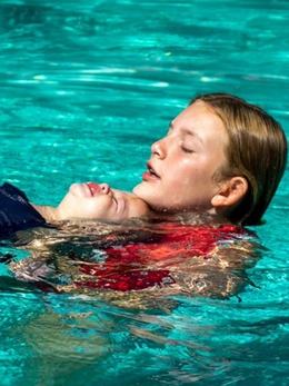 'Ngụp sinh tồn' do bác sĩ Việt Nam sáng tạo, cực kỳ hữu dụng ở vùng sông nước