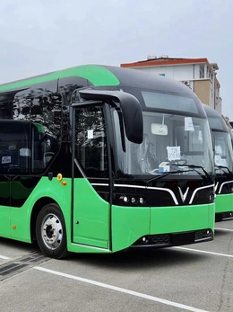 Hà Nội đưa thêm 53 xe buýt điện vào hoạt động