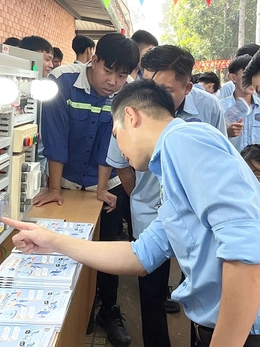 Học cao đẳng: Cơ hội việc làm và lộ trình liên thông đại học ra sao?